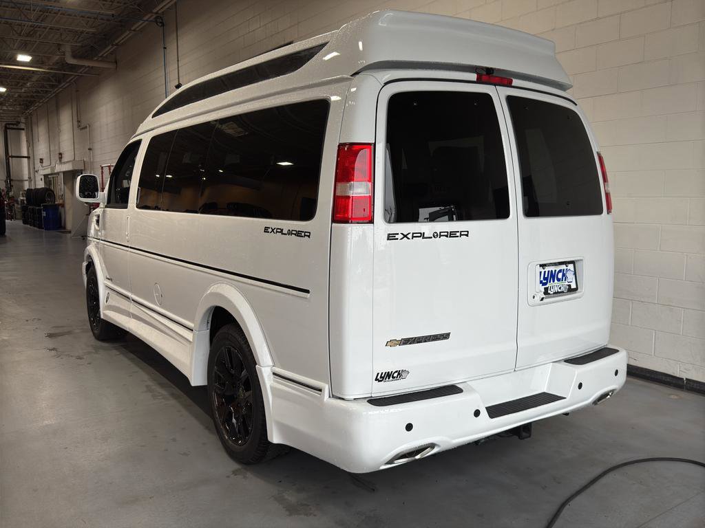 New 2025 Chevrolet Express 2500 image 3