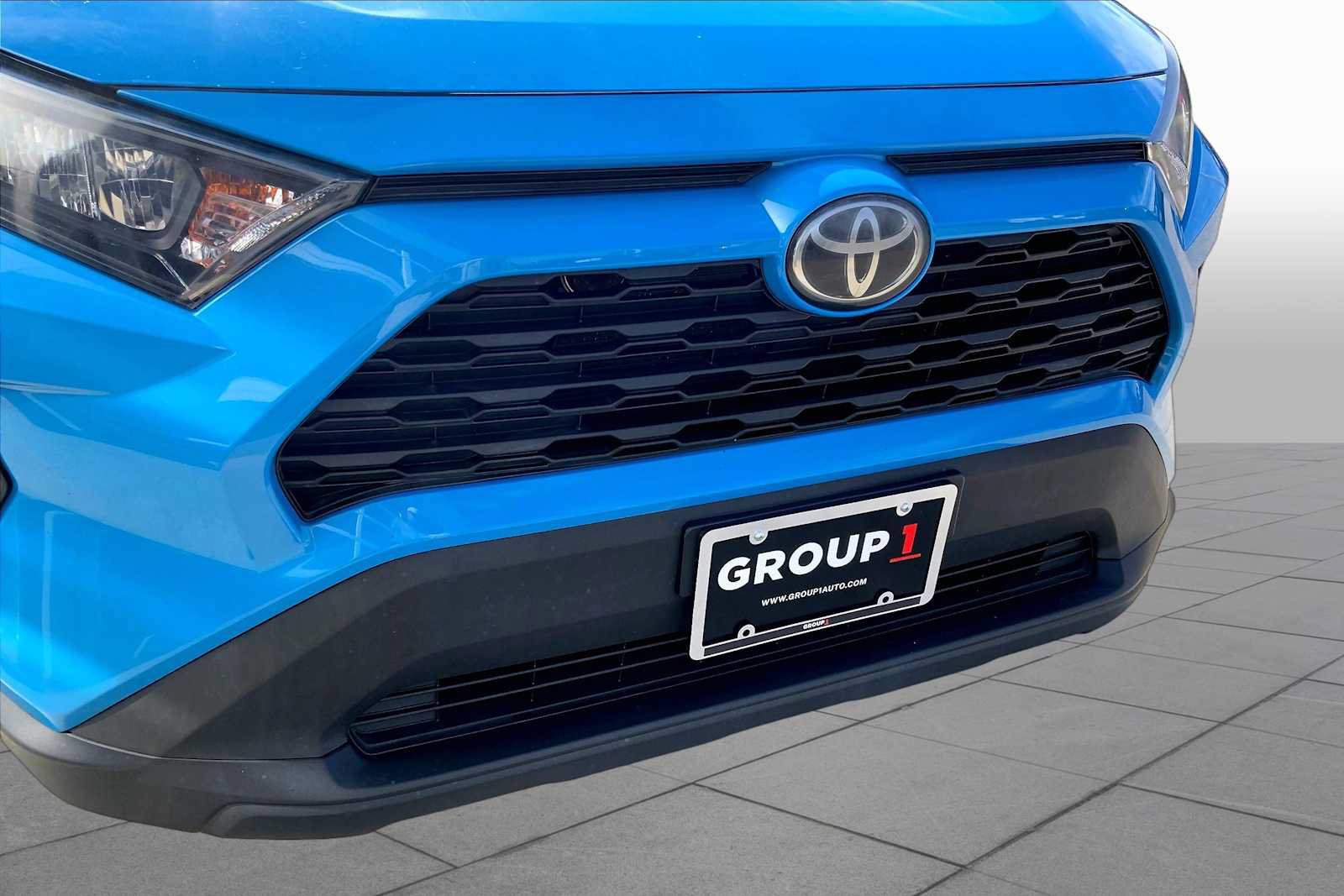 Used 2020 Toyota RAV4 LE AWD/4WD image 31