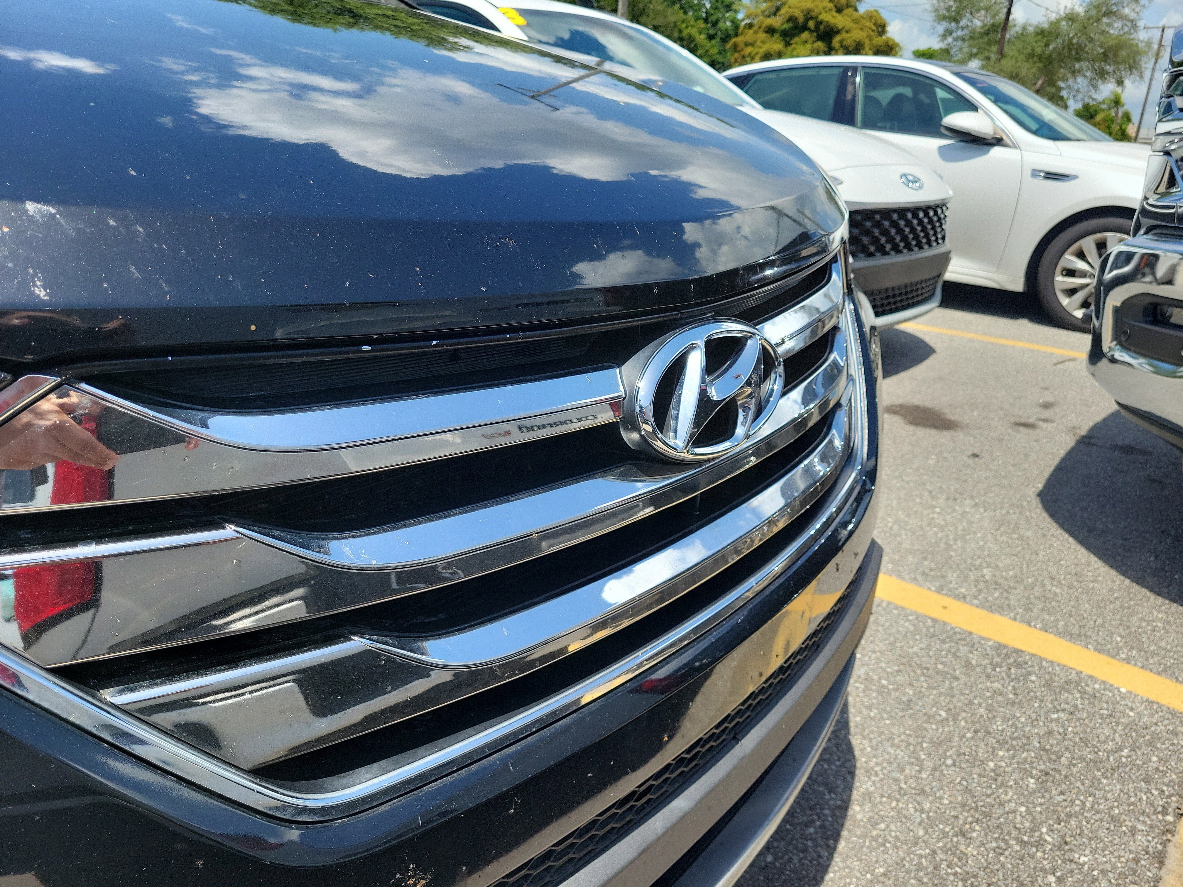 Used 2014 Hyundai Santa Fe Sport w/ Premium Equipment Package 03 FWD image 7