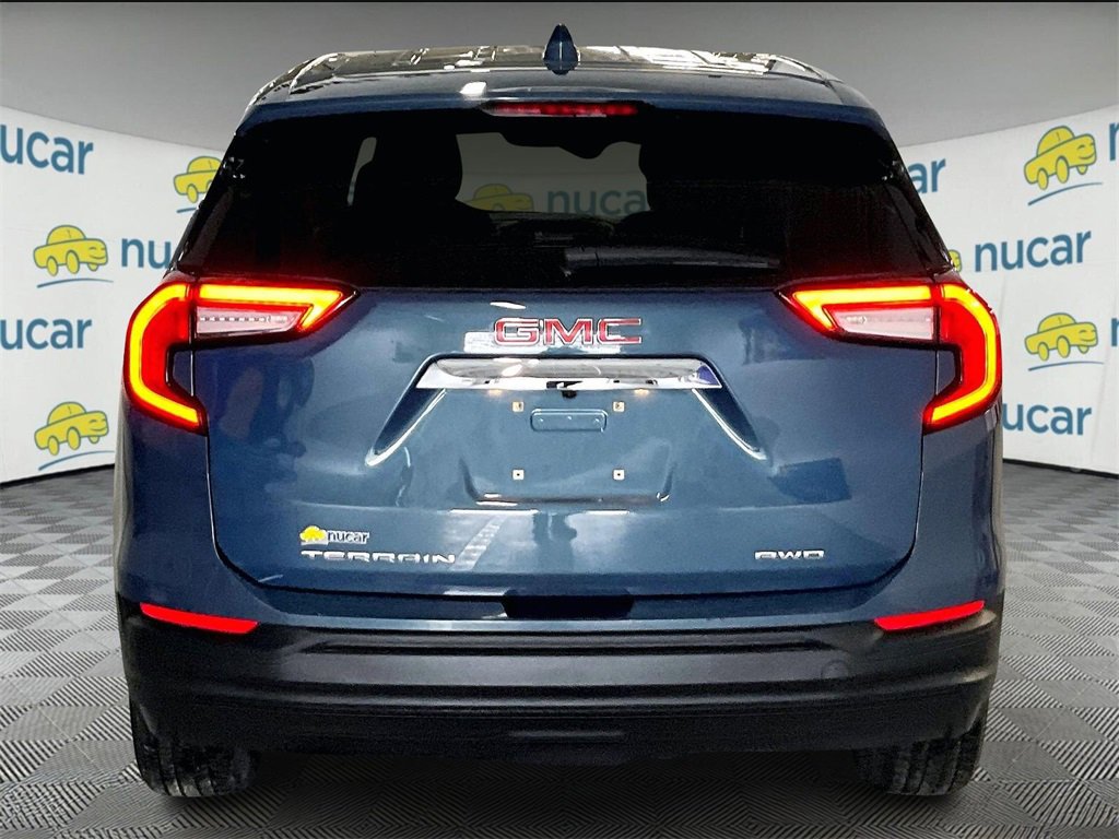 Used 2024 GMC Terrain SLE image 5