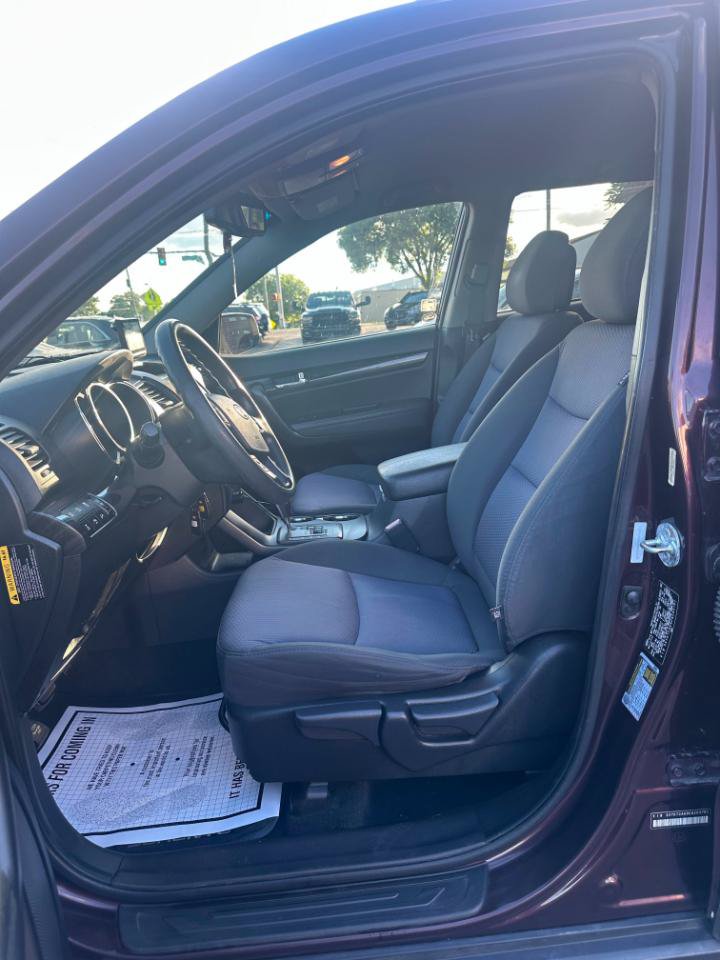 Used 2012 Kia Sorento LX w/ Convenience Pkg AWD/4WD image 13