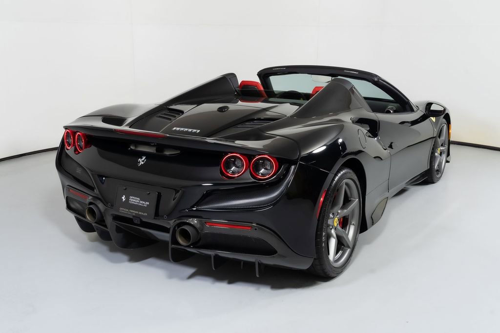Used 2023 Ferrari F8 Tributo RWD image 2
