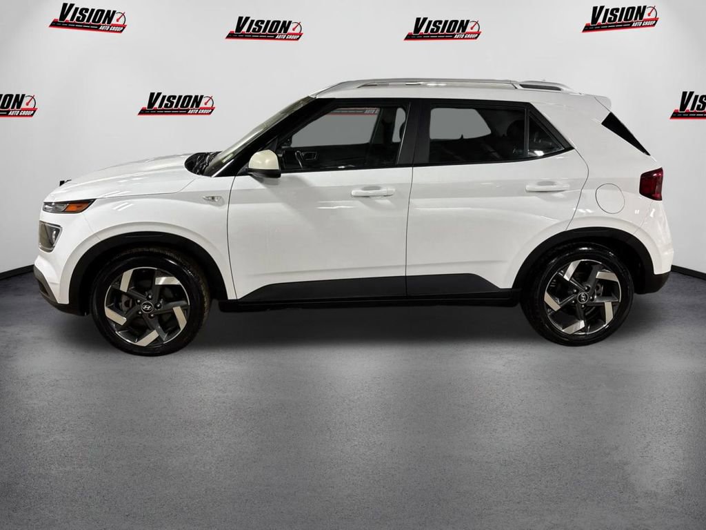 Used 2023 Hyundai Venue SEL w/ Cargo Package image 8
