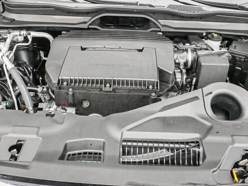 New 2026 Honda Pilot Touring image 9