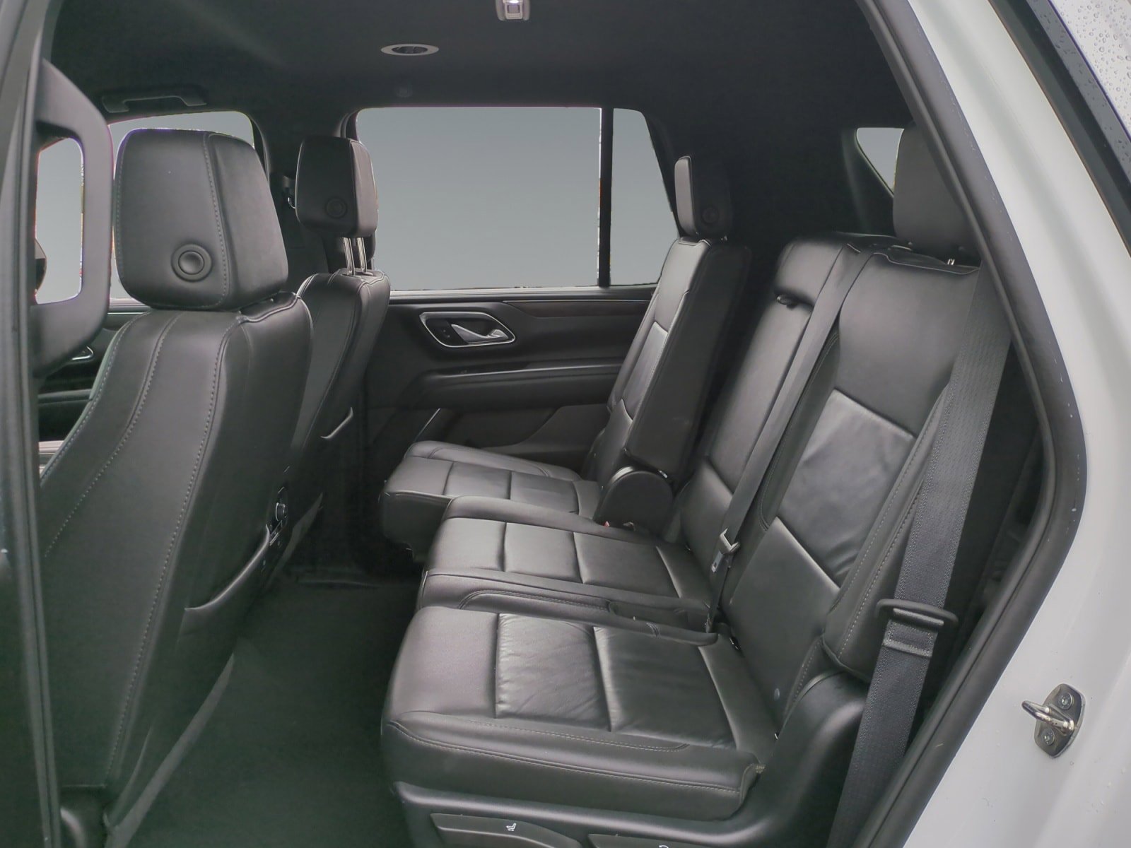 Used 2024 Chevrolet Tahoe LT RWD image 13
