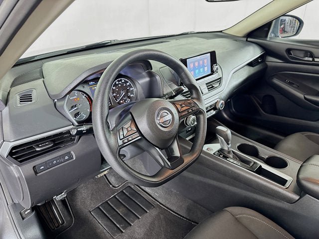 Certified 2024 Nissan Altima 2.5 S FWD image 9