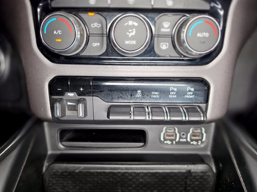 Used 2020 RAM 1500 Big Horn AWD/4WD image 13