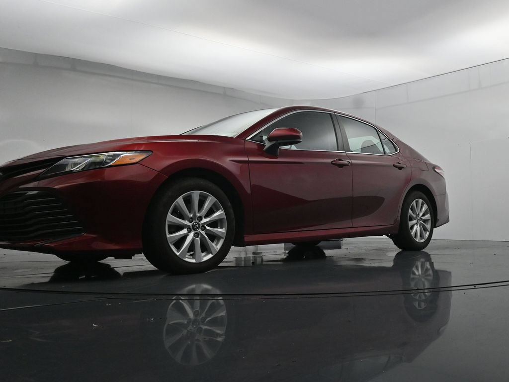 Used 2019 Toyota Camry LE FWD image 20