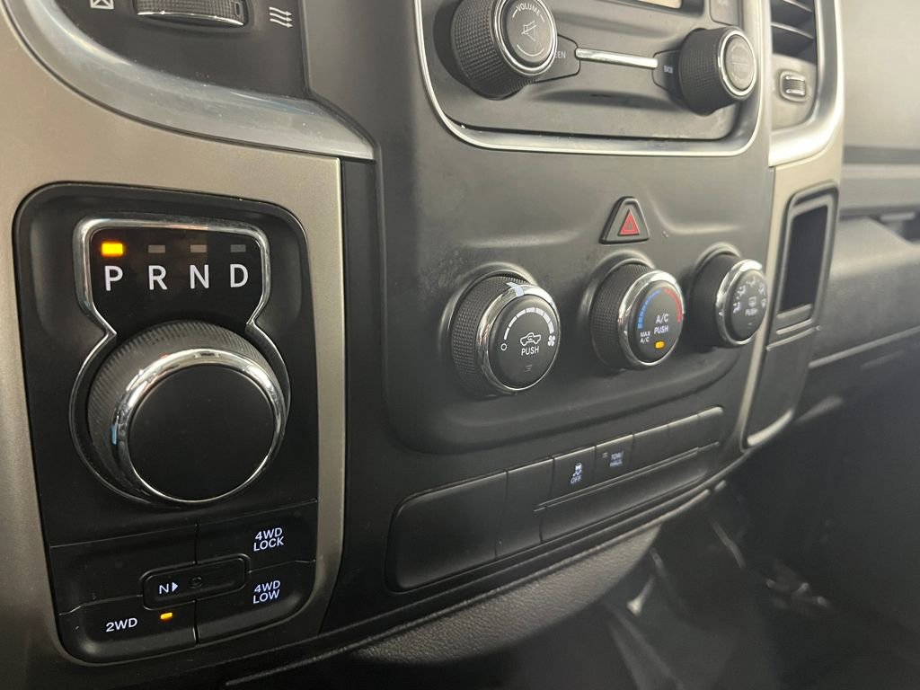 Used 2020 RAM 1500 Classic SLT image 26