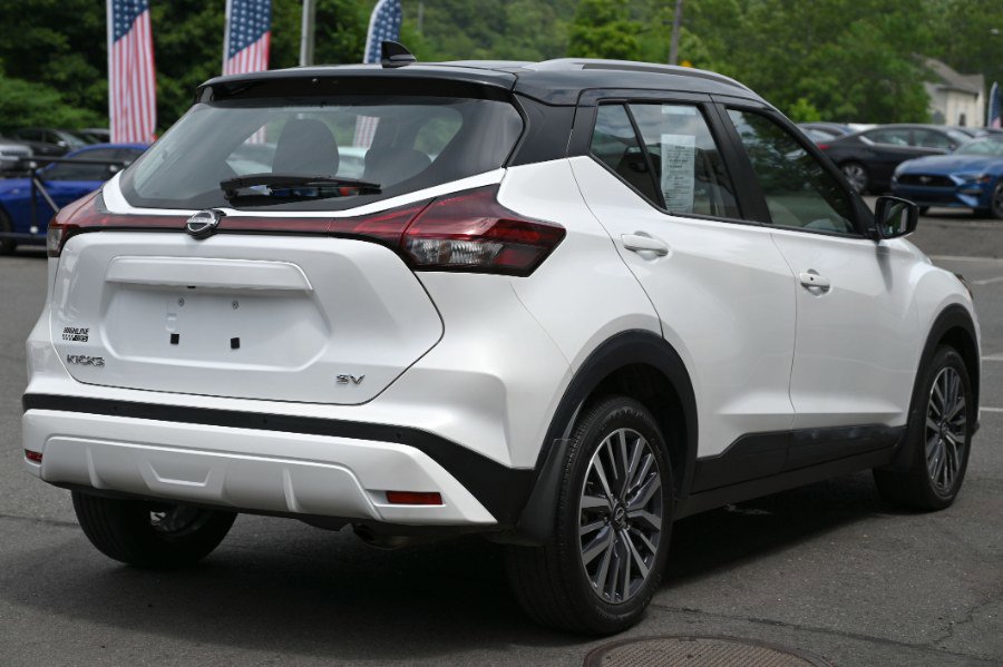 Used 2023 Nissan Kicks SV image 8