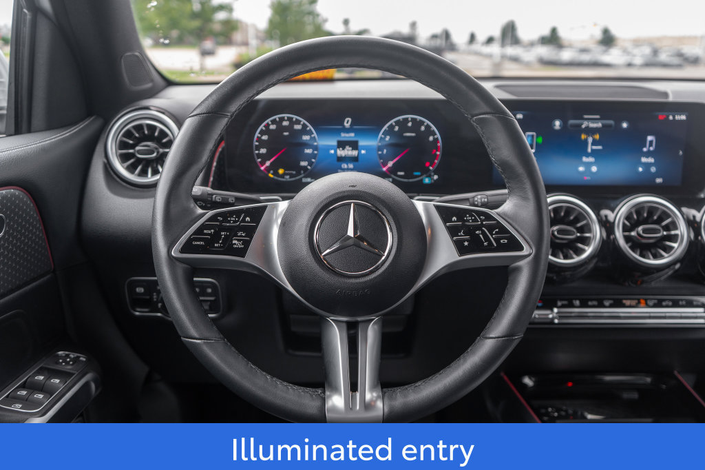 Used 2024 Mercedes-Benz GLB 250 4MATIC w/ Winter Heating Package image 15