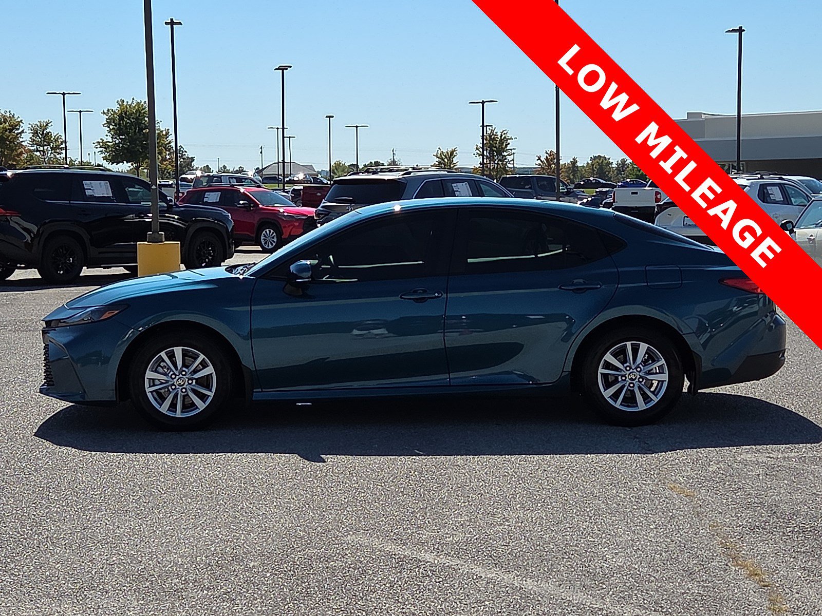 Used 2026 Toyota Camry LE w/ Convenience Package FWD image 3