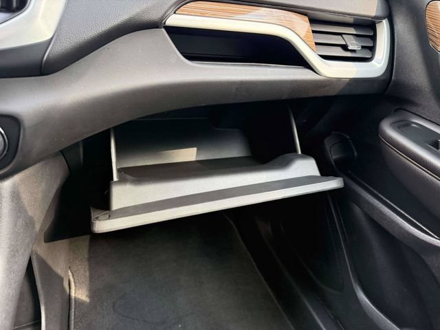 Used 2020 GMC Terrain SLE w/ Driver Convenience Package FWD image 28