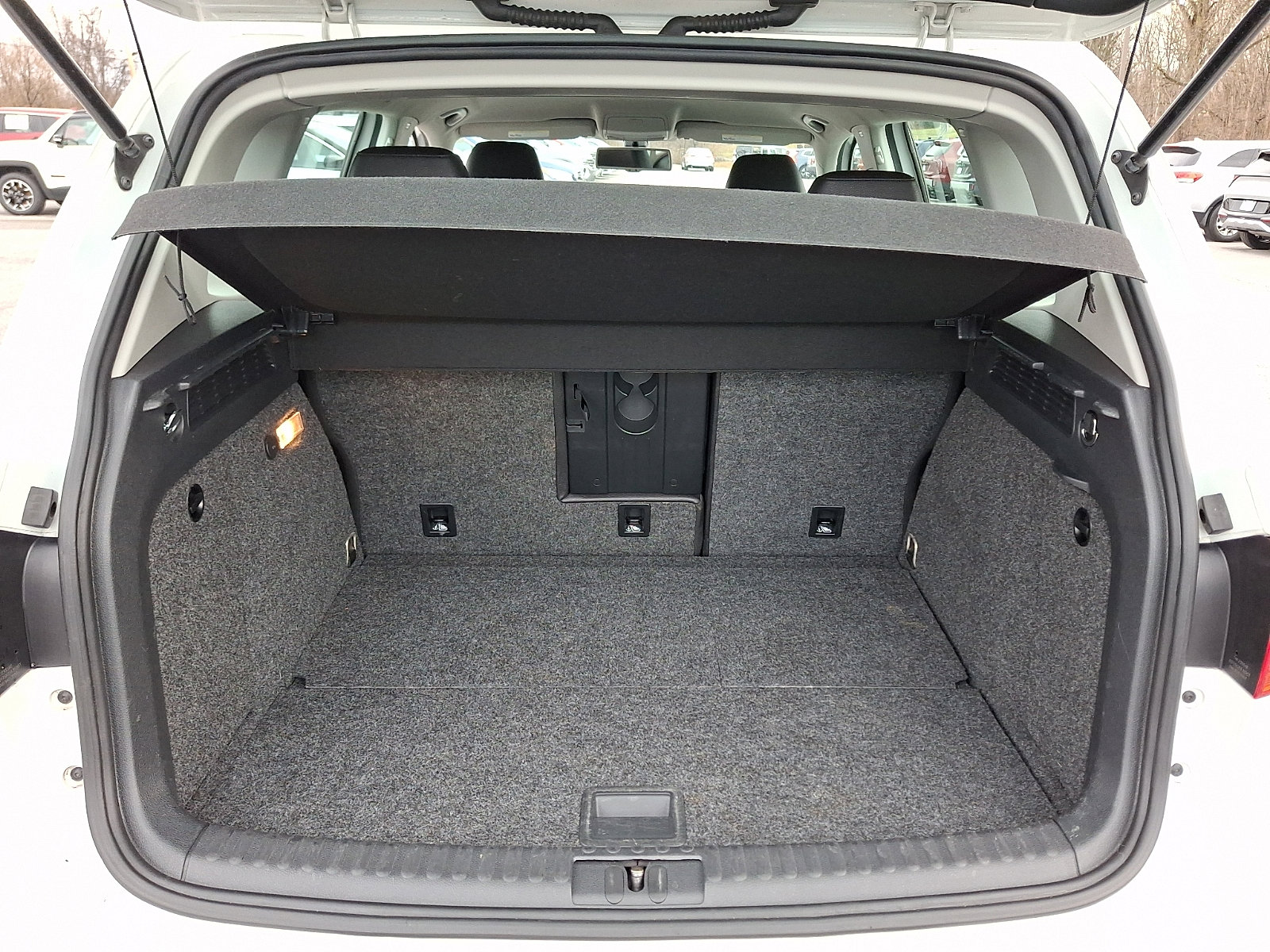 Used 2016 Volkswagen Tiguan S image 27