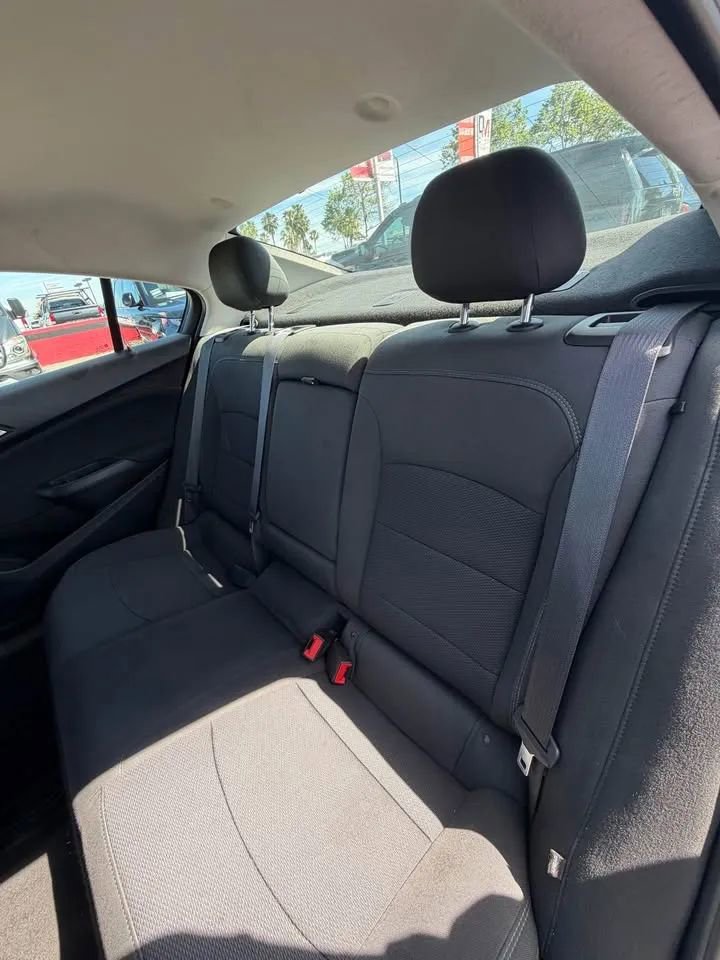 Used 2016 Chevrolet Cruze LT w/ Convenience Package image 10