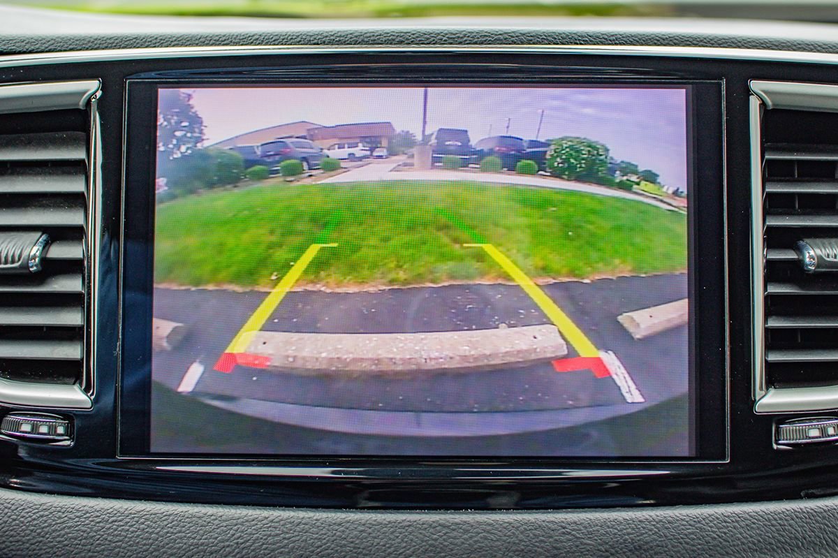 Used 2022 Chrysler Pacifica Touring-L FWD image 24
