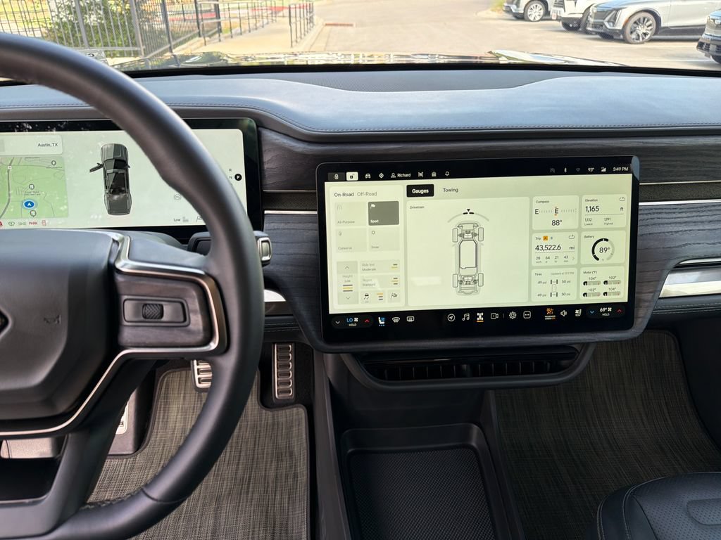 Used 2022 Rivian R1T Adventure AWD/4WD image 23