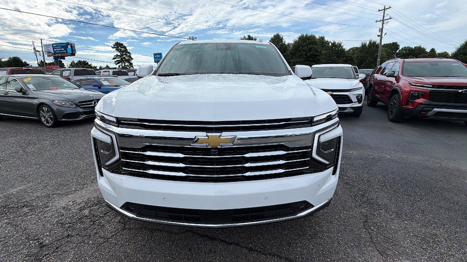 New 2026 Chevrolet Suburban LT w/ Comfort Package AWD/4WD image 2