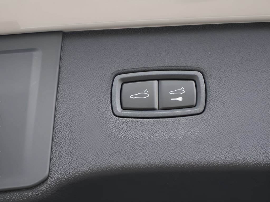 New 2026 Porsche Cayenne AWD/4WD image 18