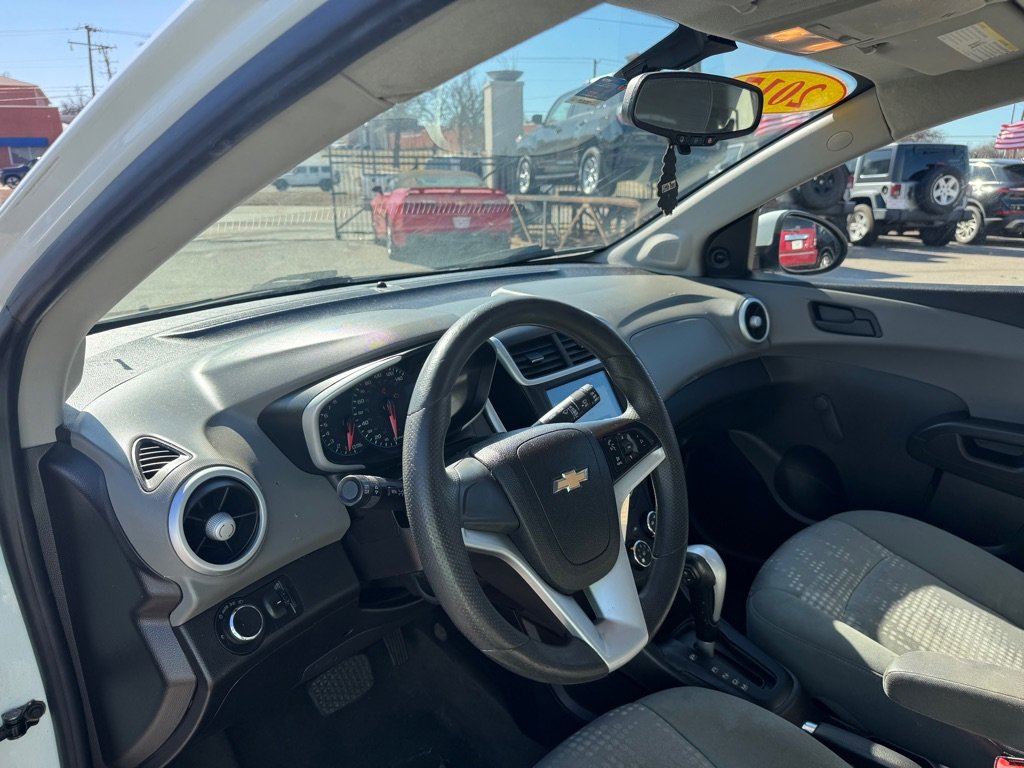 Used 2017 Chevrolet Sonic LT image 10