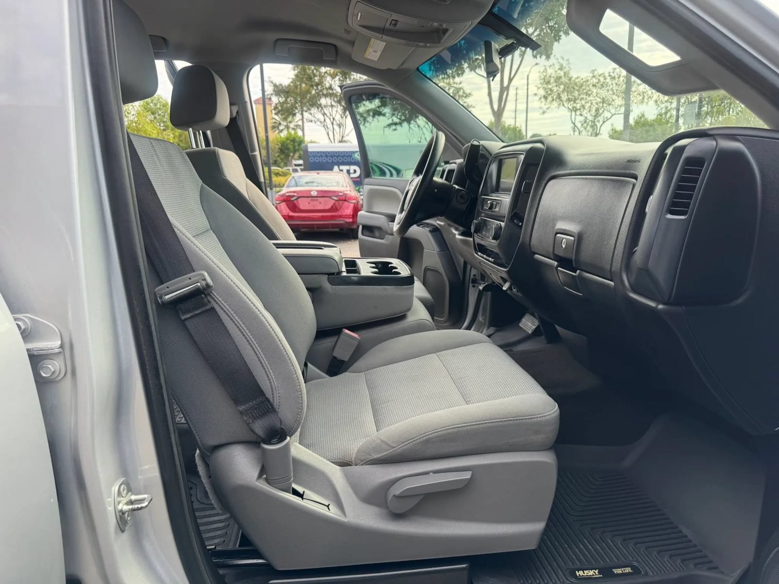 Used 2018 Chevrolet Silverado 1500 Custom w/ Custom Value Package RWD image 15