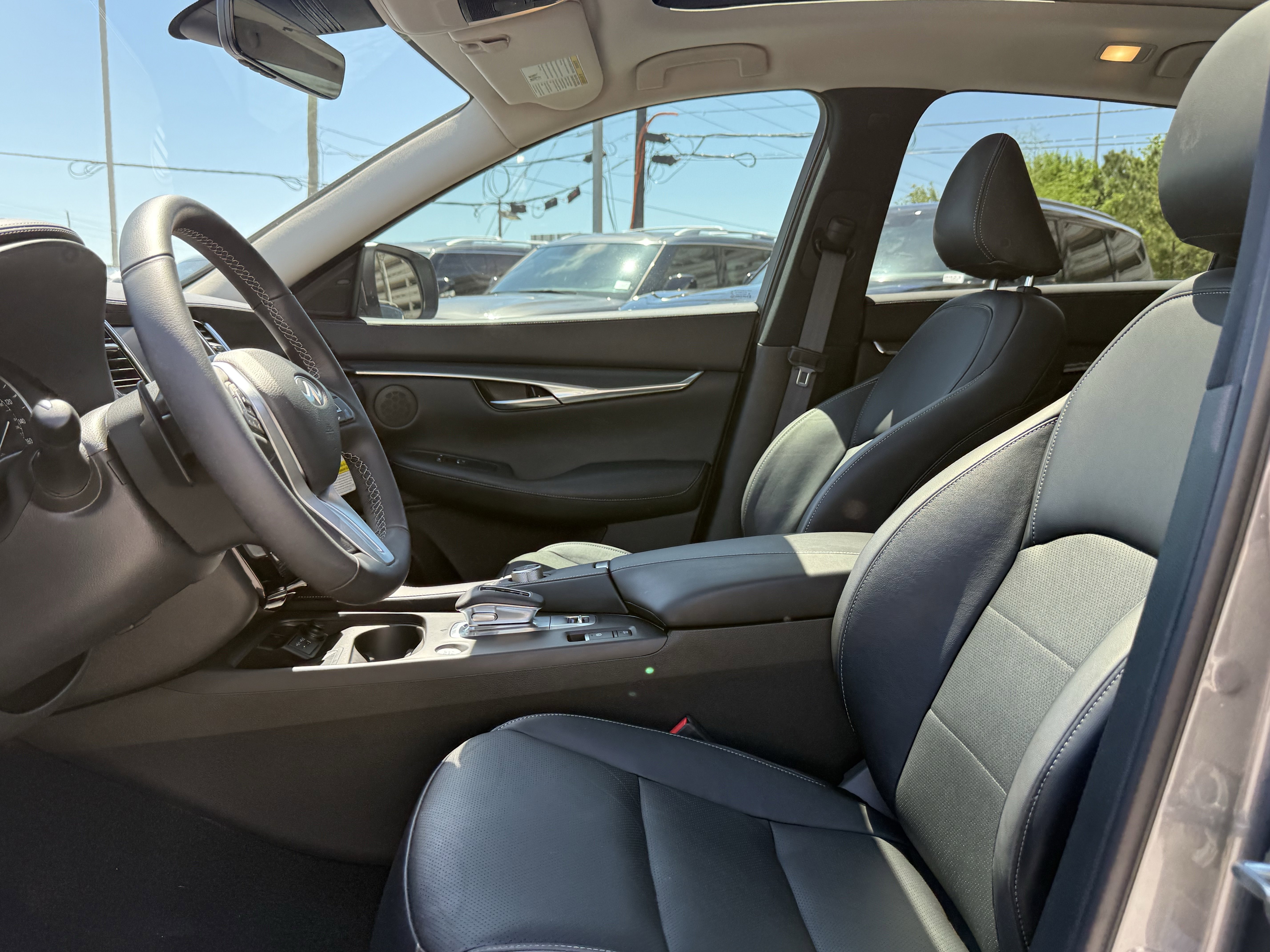 Certified 2025 INFINITI QX50 Luxe image 12