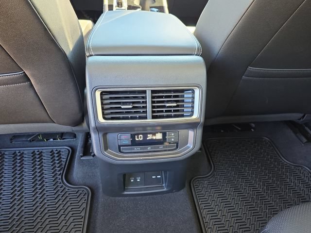 Used 2025 Volkswagen Atlas SE w/ Panoramic Sunroof Package FWD image 13