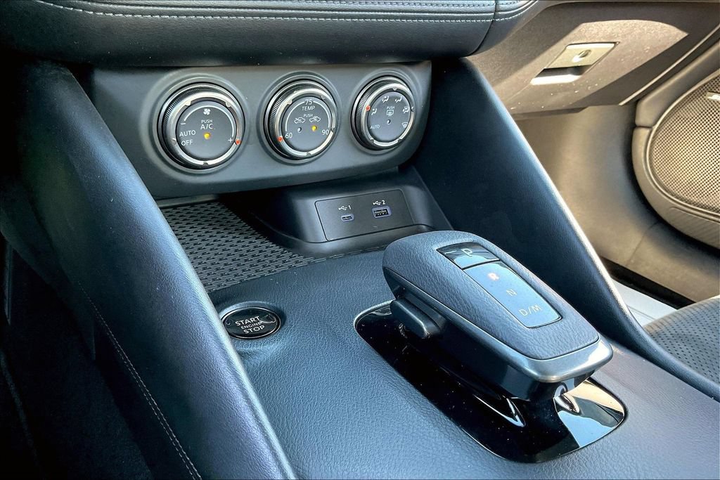 Used 2023 Nissan Z w/ Floor Mat Package (L93) RWD image 14