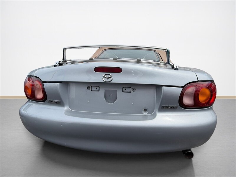 Used 2000 MAZDA MX-5 Miata RWD image 5