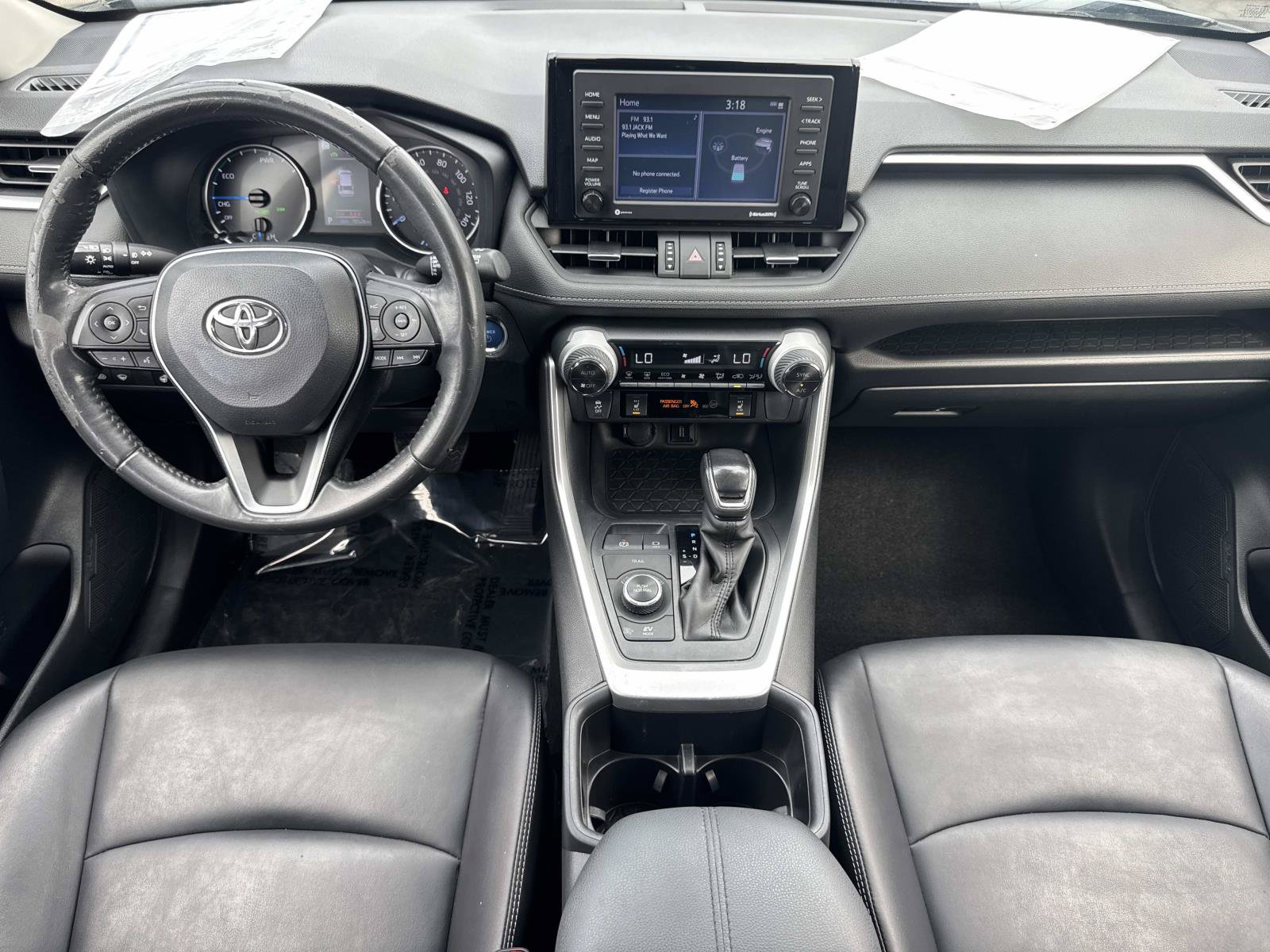 Used 2022 Toyota RAV4 XLE Premium AWD/4WD image 9