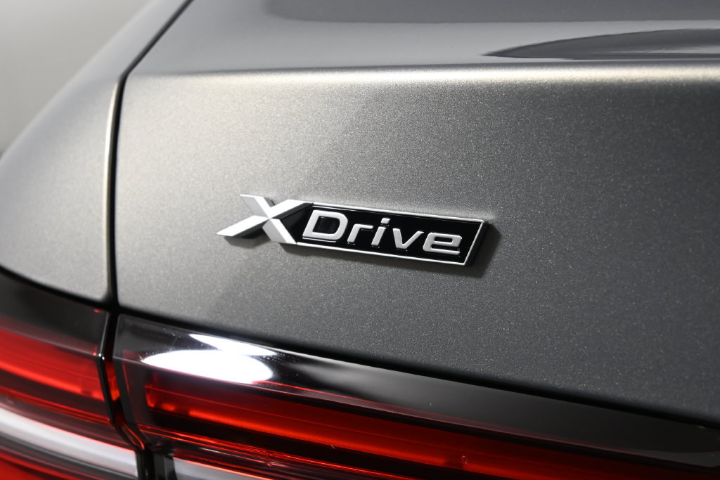 Used 2026 BMW 530i xDrive AWD/4WD image 38