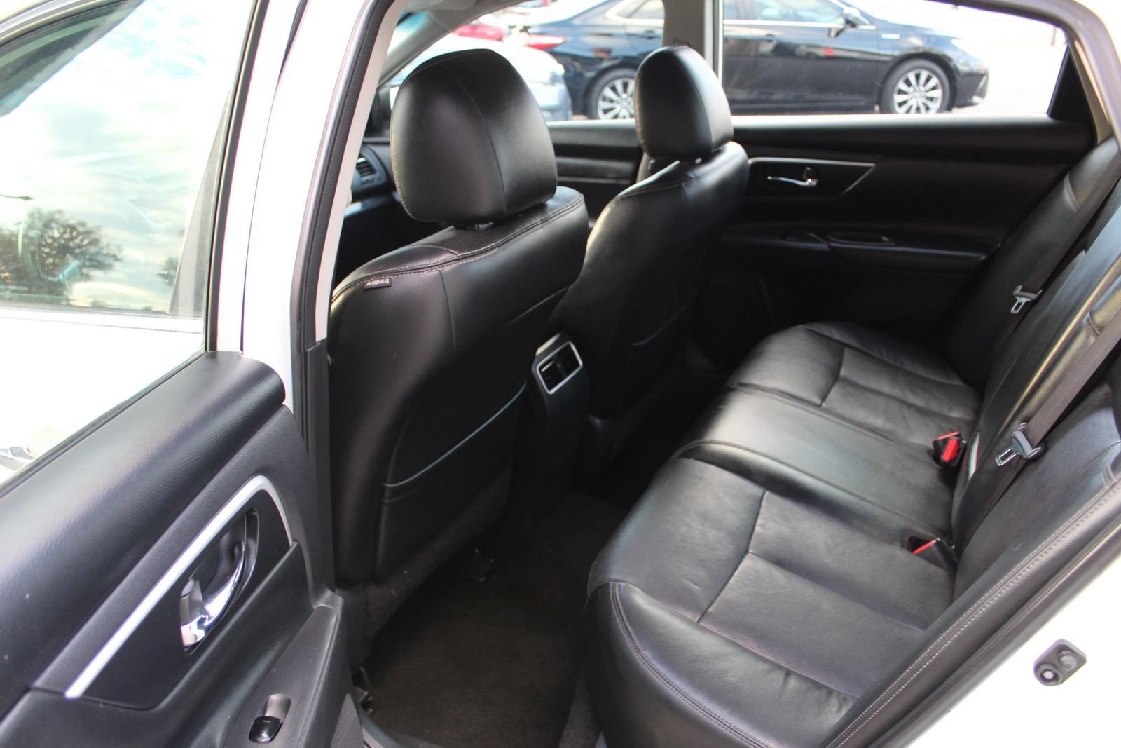 Used 2018 Nissan Altima 2.5 SL FWD image 12