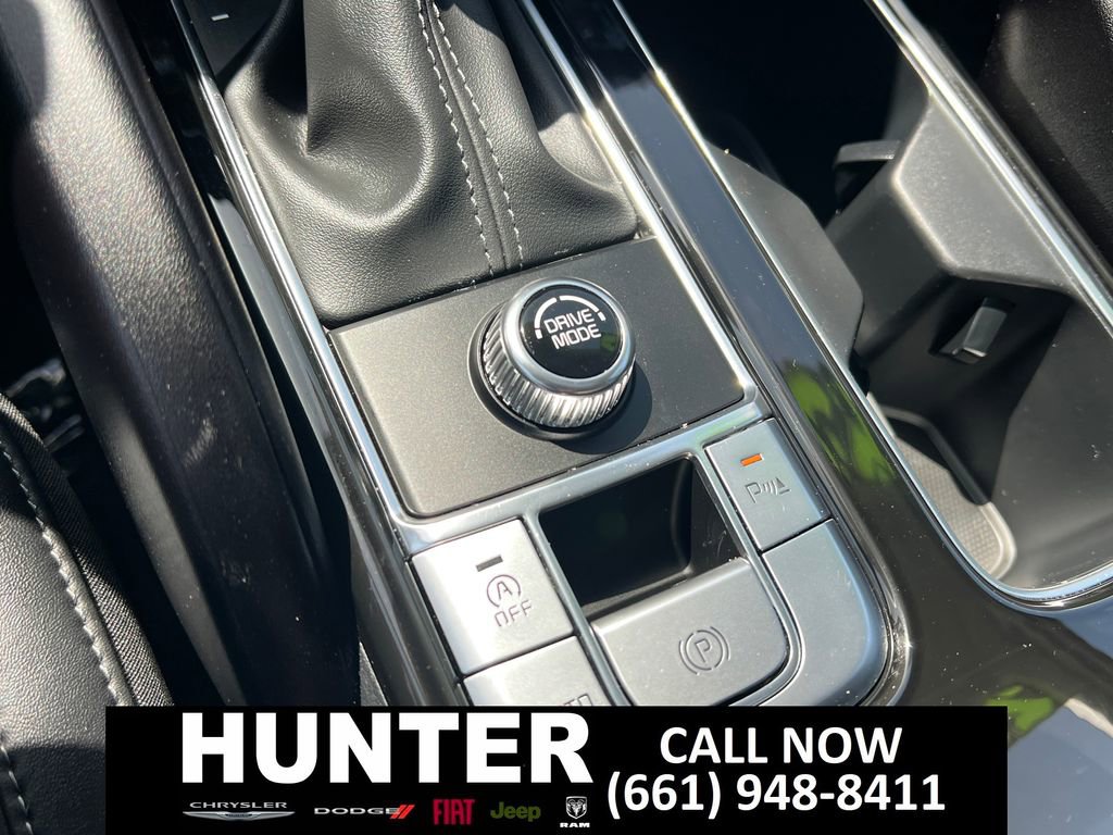 Used 2025 Kia Telluride S image 32