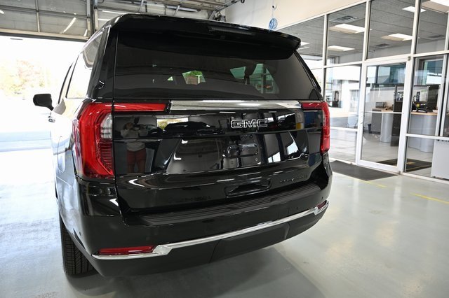 New 2026 GMC Yukon XL Elevation w/ Elevation Premium Package image 6