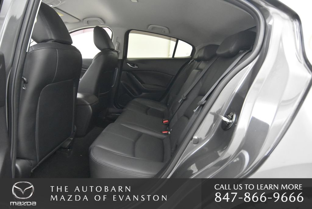 Used 2018 MAZDA MAZDA3 Touring FWD image 26