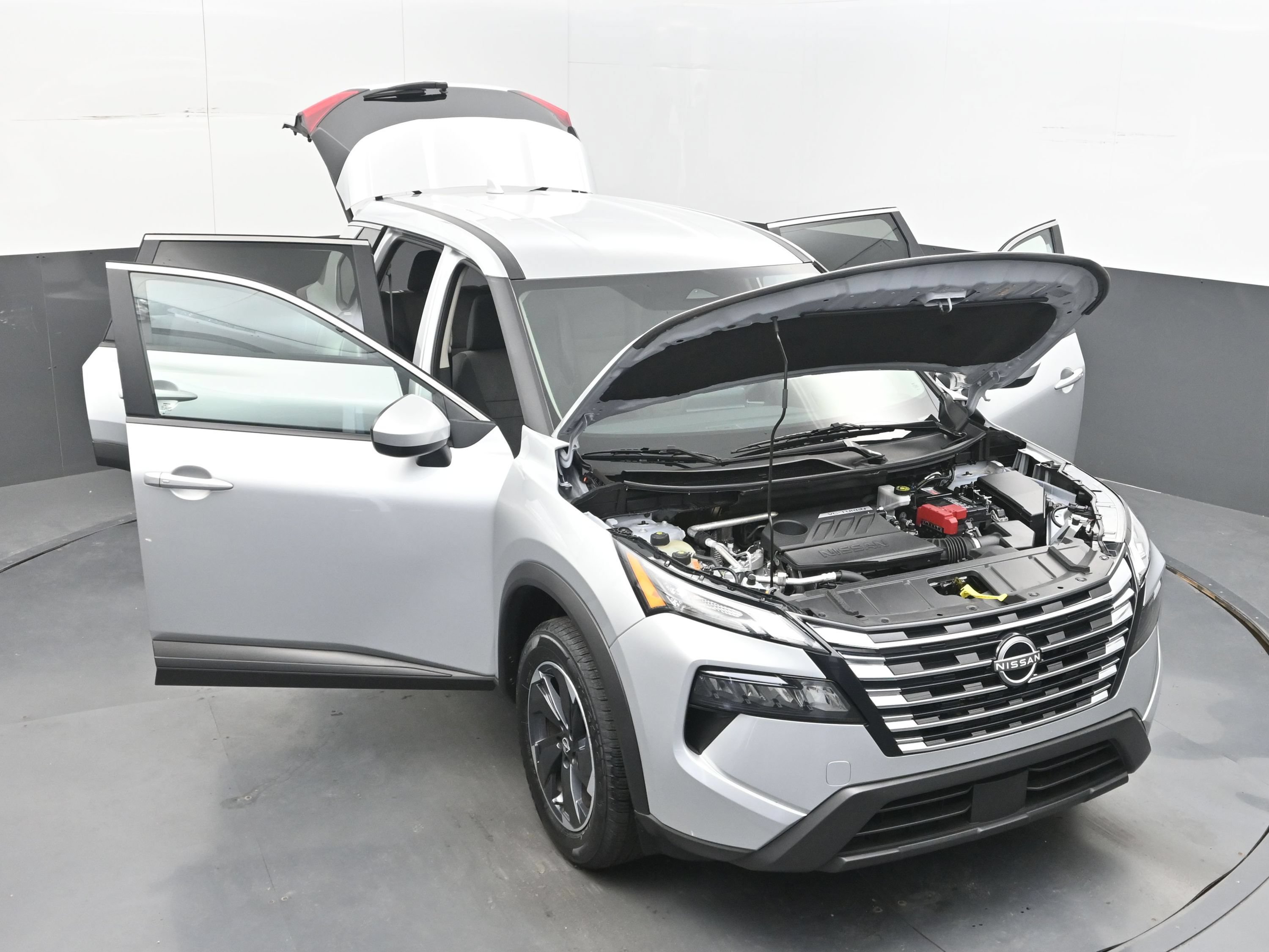 Used 2025 Nissan Rogue SV FWD image 44