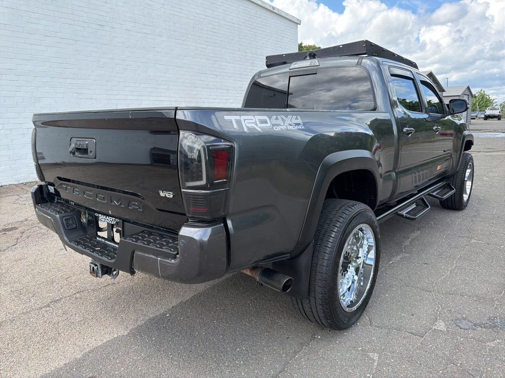 Used 2021 Toyota Tacoma TRD Off-Road w/ Technology Package AWD/4WD image 2