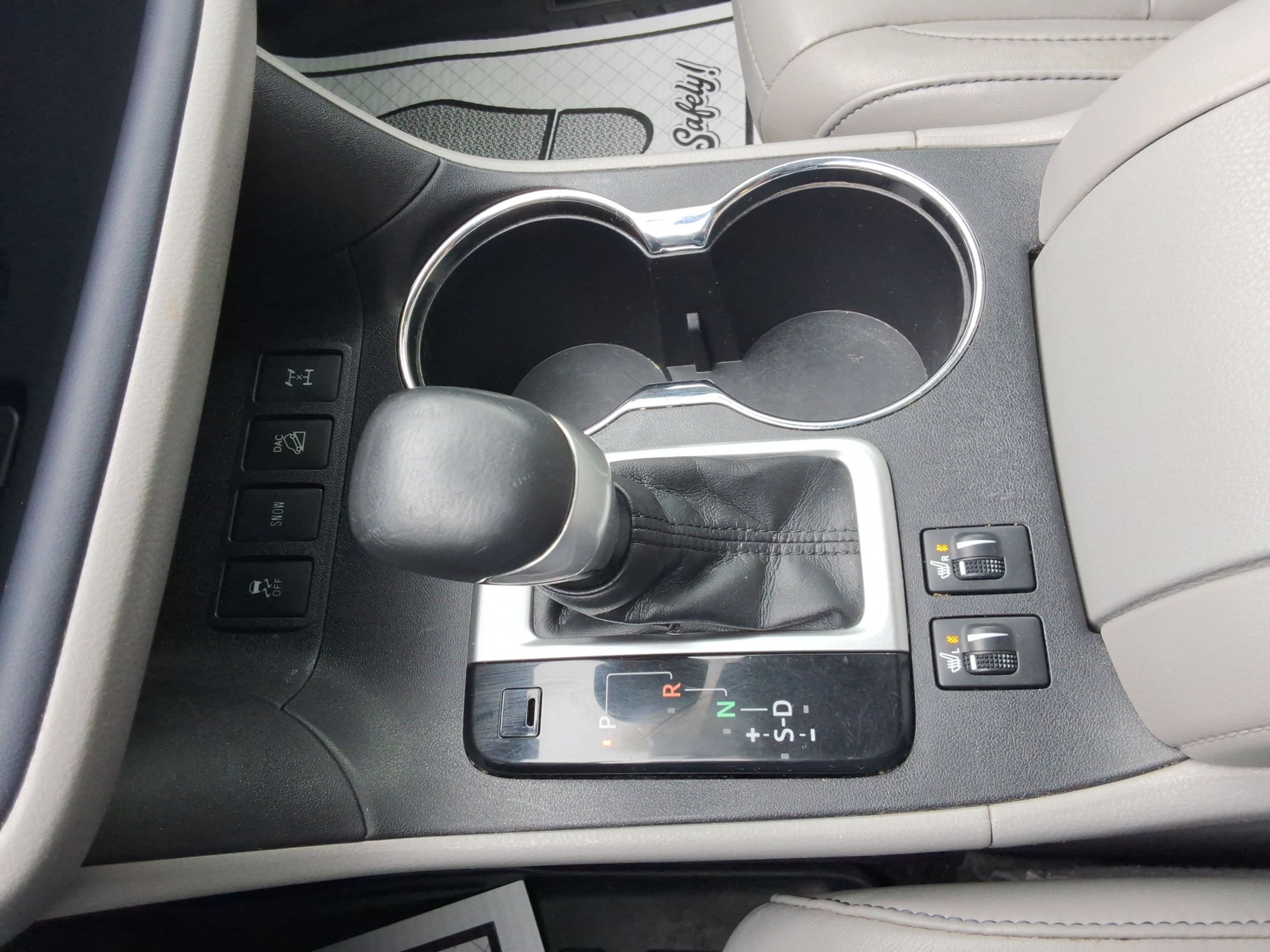 Used 2015 Toyota Highlander XLE AWD/4WD image 17