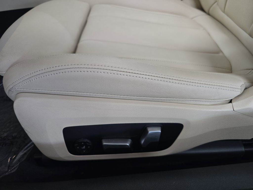 Used 2021 BMW 430i Coupe w/ Convenience Package RWD image 28
