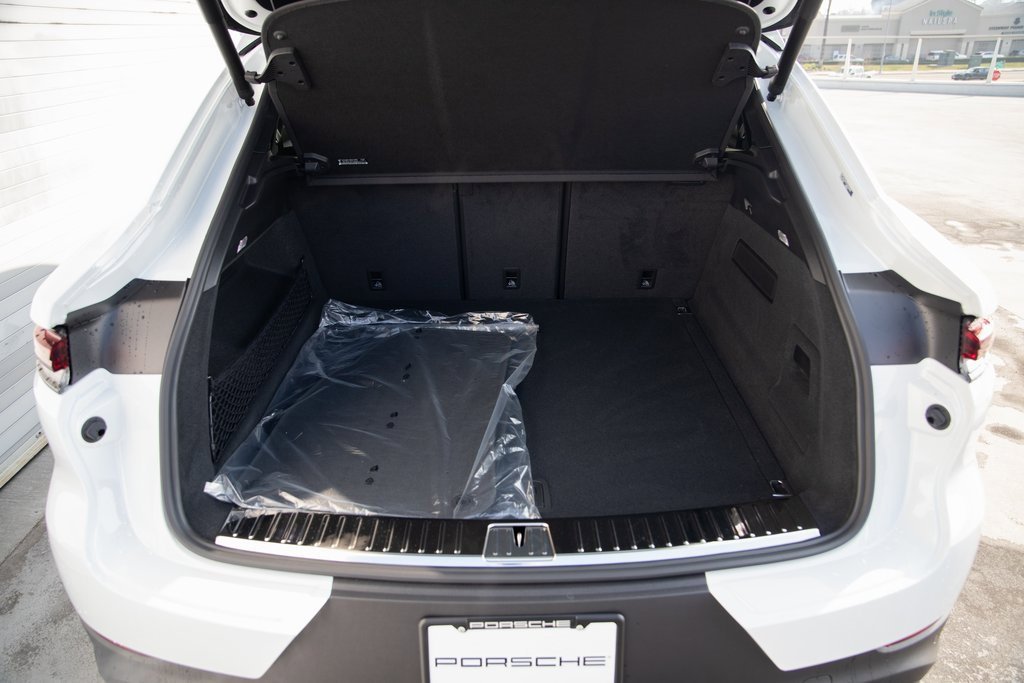New 2026 Porsche Cayenne image 23