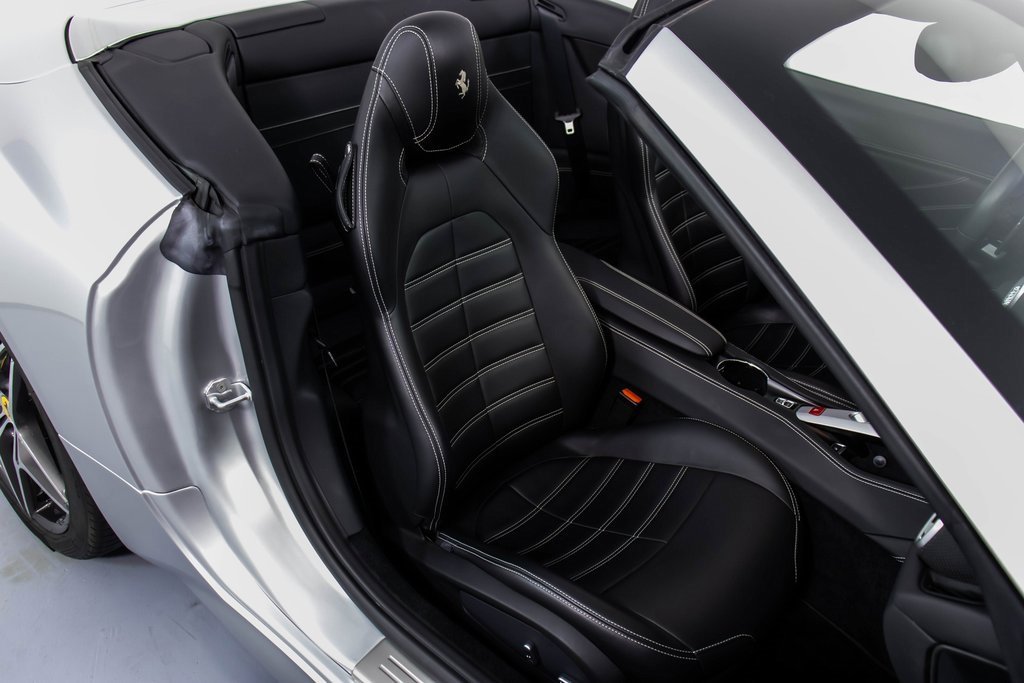 Used 2016 Ferrari California T image 54
