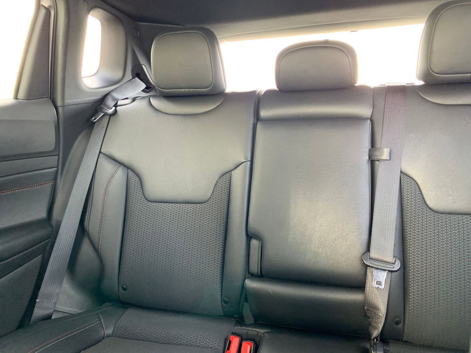 Used 2025 Jeep Compass Trailhawk image 38