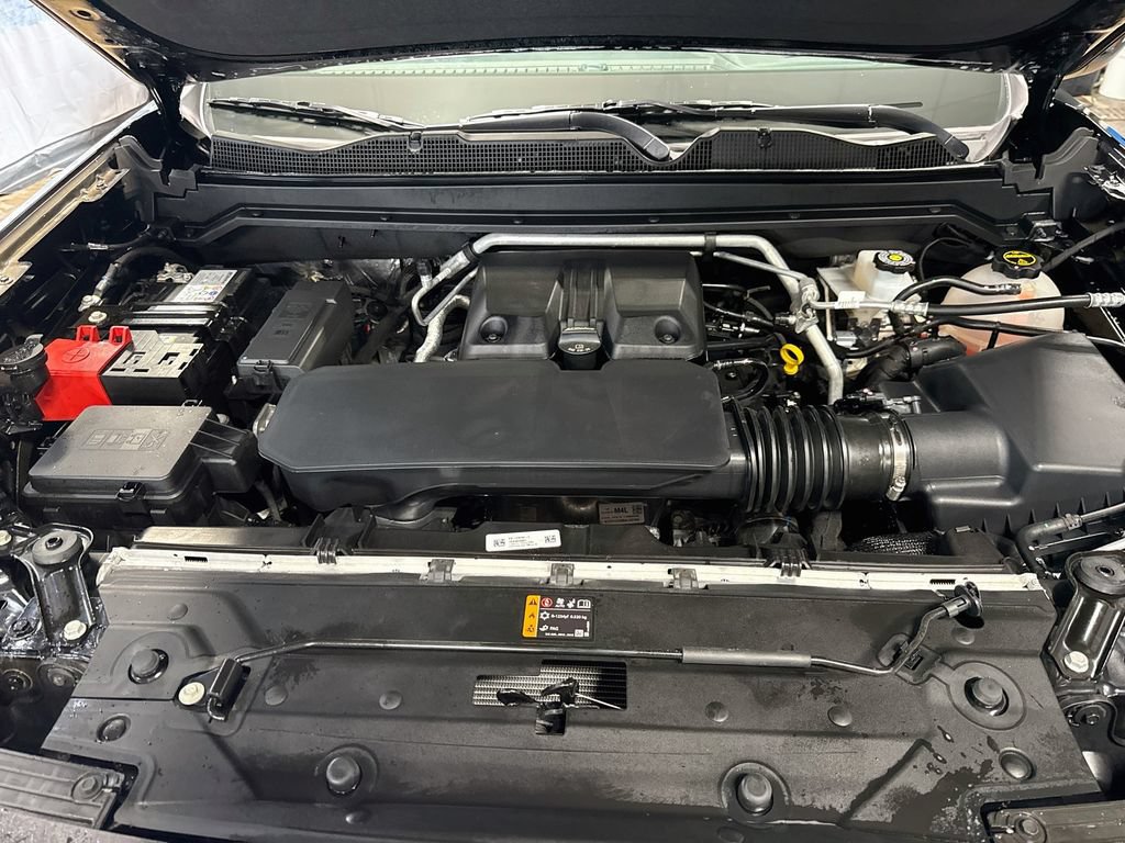 Used 2025 GMC Canyon Elevation RWD image 28