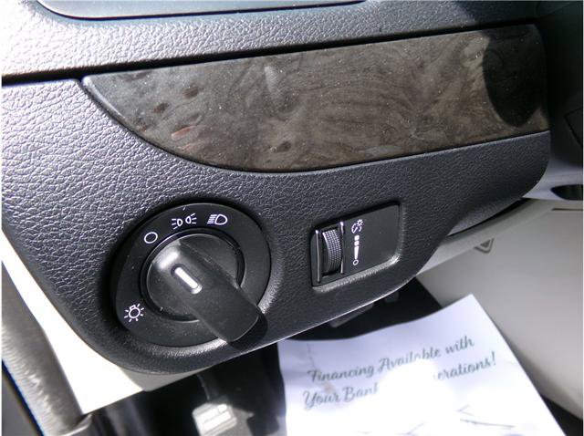 Used 2017 Dodge Grand Caravan SE FWD image 3