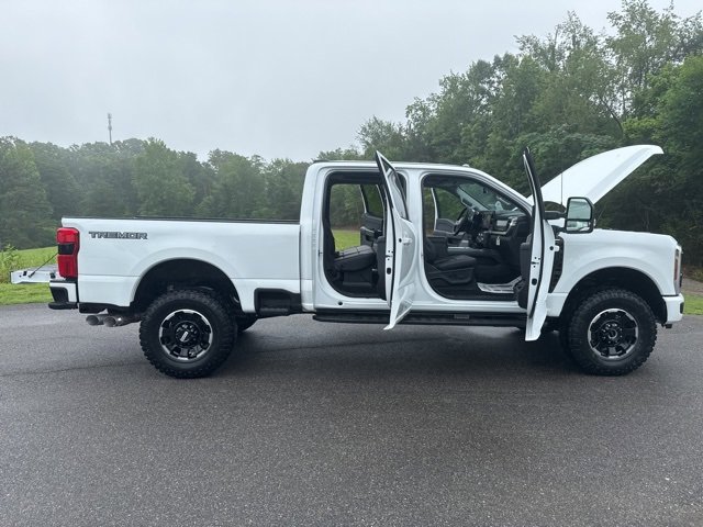 New 2025 Ford F350 Lariat w/ Lariat Ultimate Package image 27