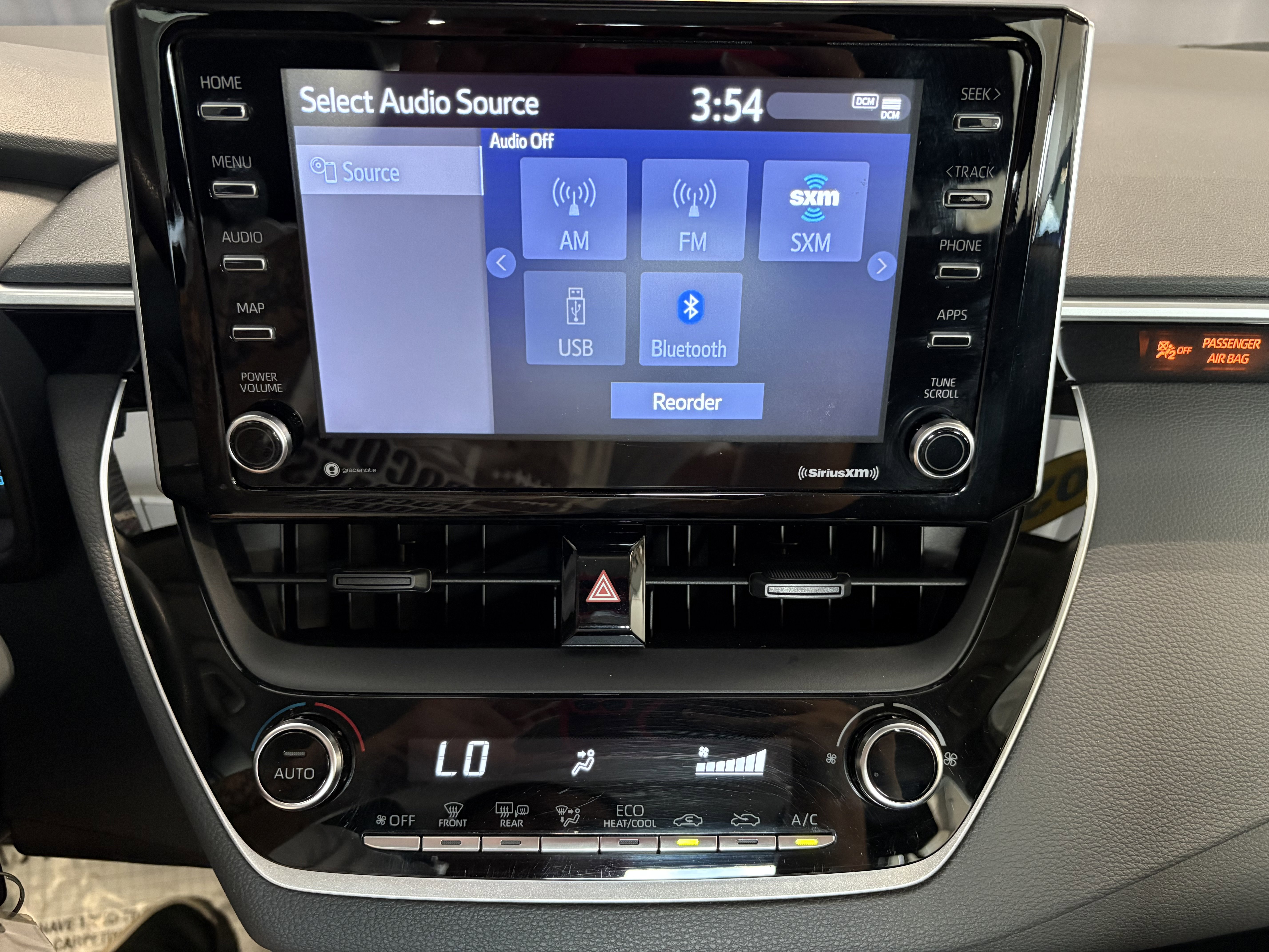 Used 2021 Toyota Corolla LE FWD image 14