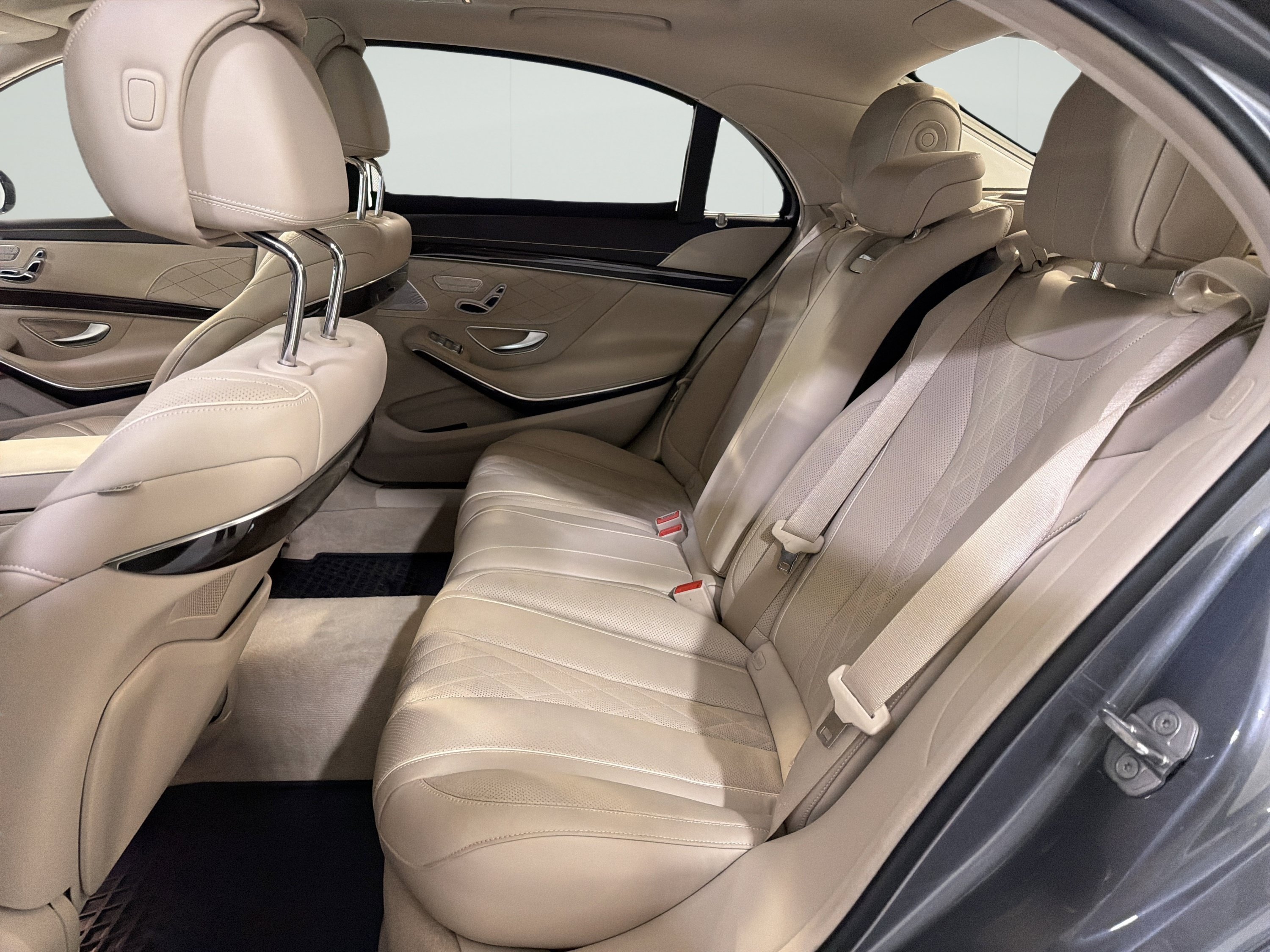 Used 2020 Mercedes-Benz S 560 Sedan image 11