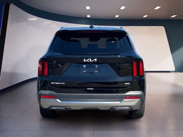 Certified 2024 Kia Sorento S AWD/4WD image 4