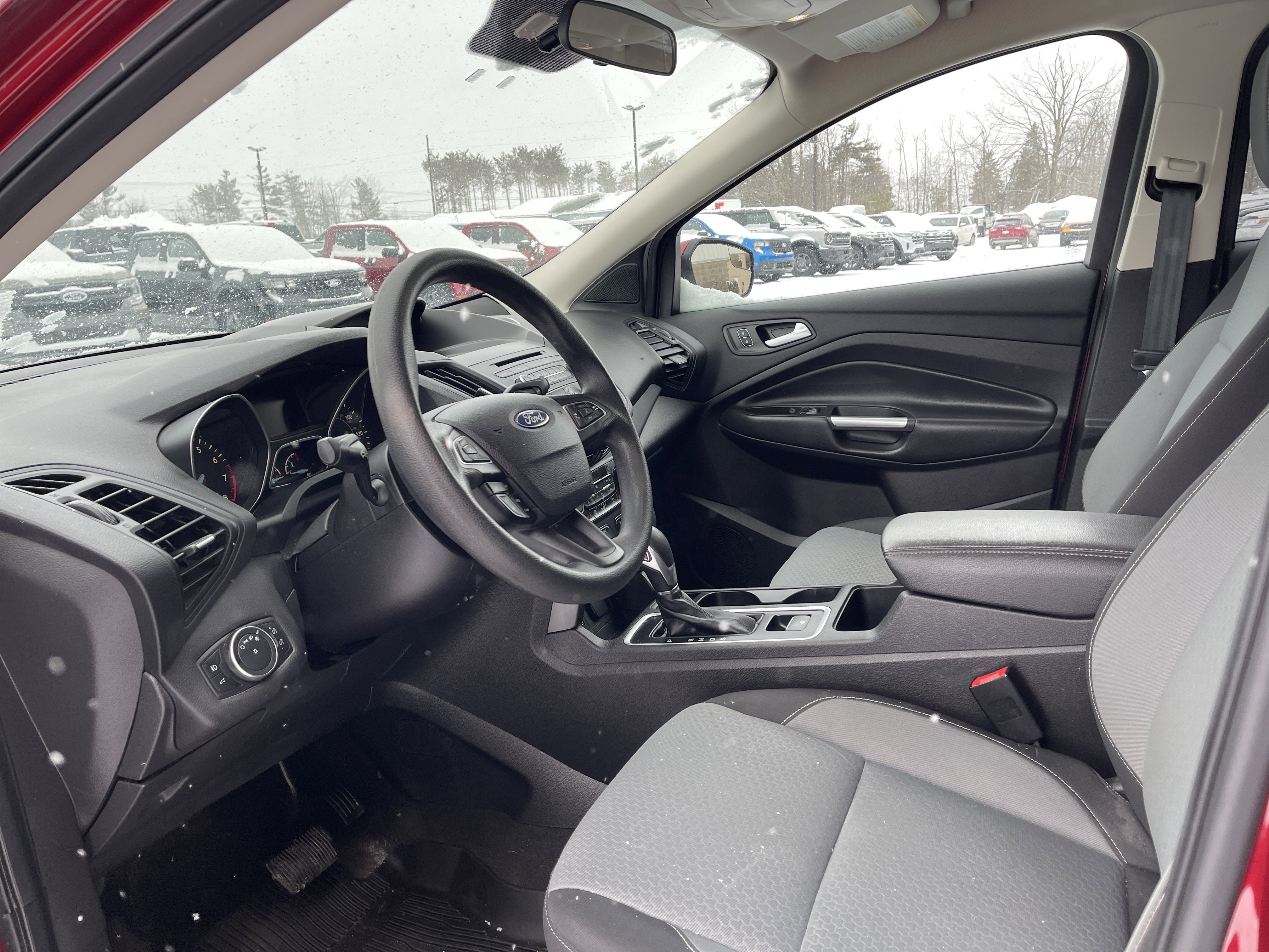 Used 2018 Ford Escape SE image 10