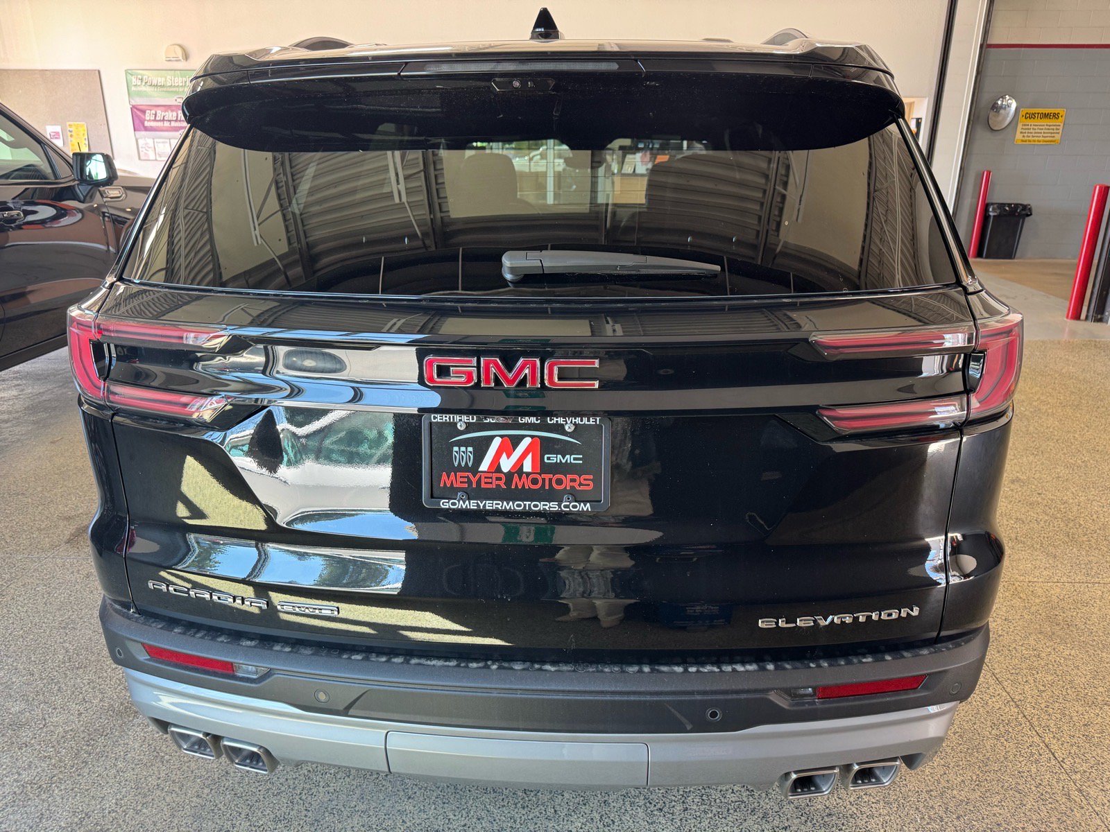 New 2026 GMC Acadia Elevation w/ Elevation Premium Package AWD/4WD image 6